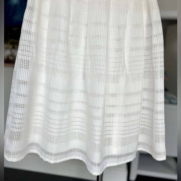High Waisted Eyelet Skirt White Size Small - Picture 8 of 8